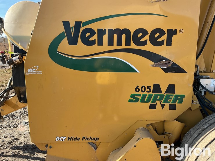 2011-vermeer-605-image-16