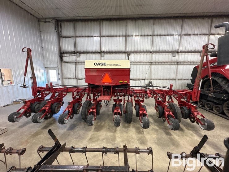 international-900-cyclo-air-image-14