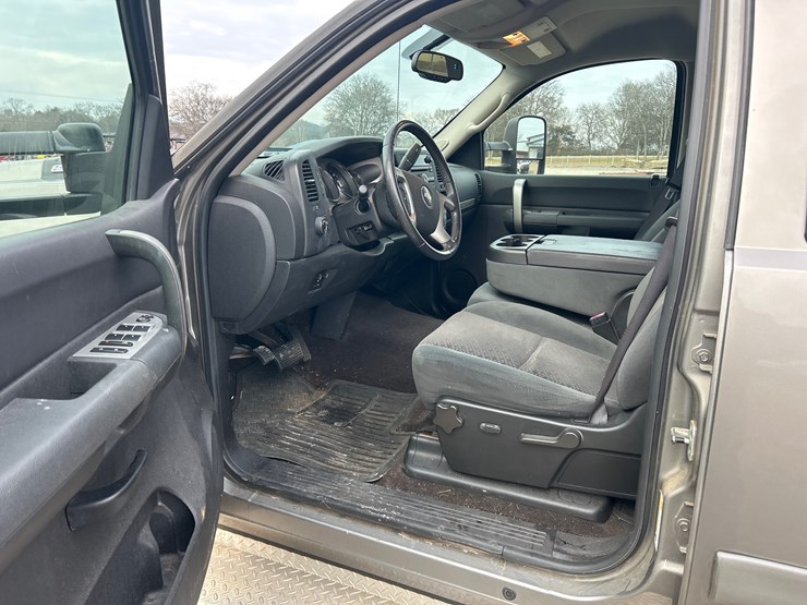 2007-chevrolet-3500-image-10