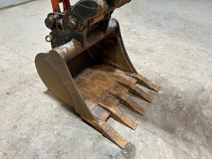 2019-kubota-kx033-4-image-7