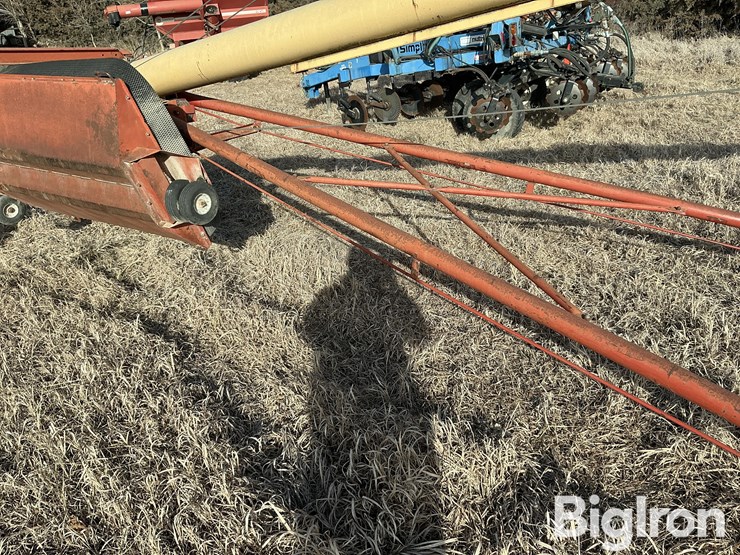 westfield-mk100-10"-x-61’-swing-away-auger-image-16