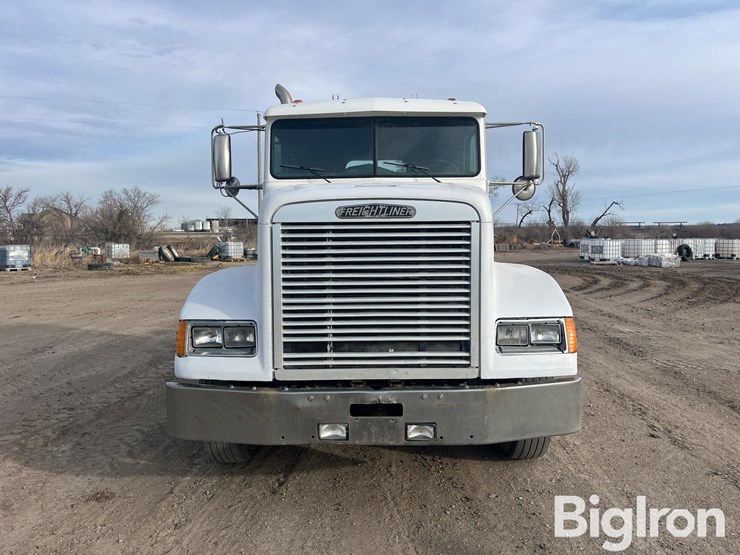 1995-freightliner-fld120-image-2