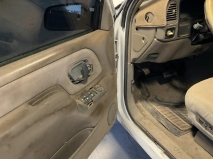 1998-chevrolet-3500-image-21