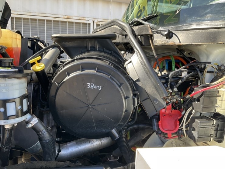 2009-international-7400-image-21