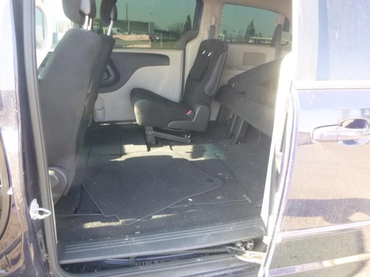 2015-dodge-grand-caravan-image-6