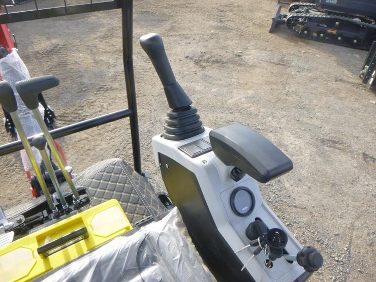 2025-tpm-18bs-hydraulic-excavator-image-24