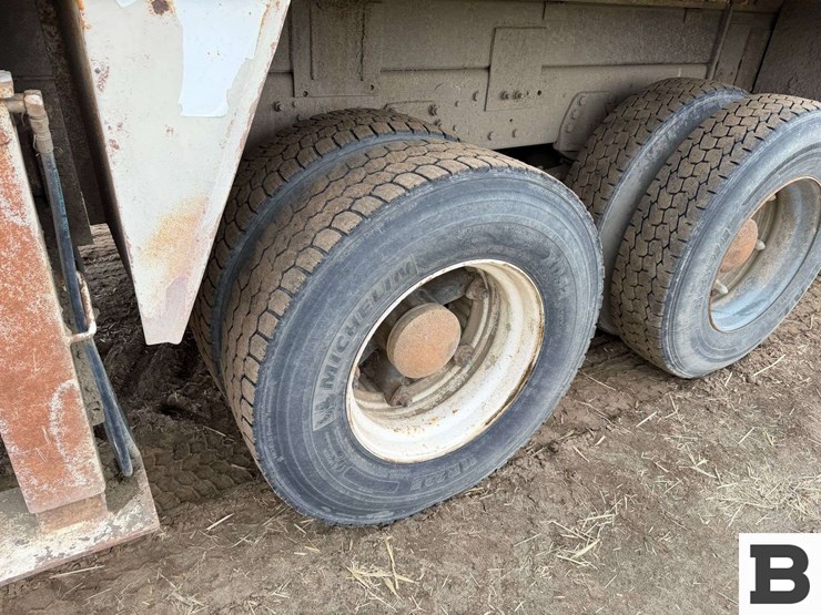 1993-ford-lts8000-image-31