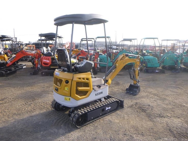 2025-agt-xz20r-hydraulic-excavator-image-3