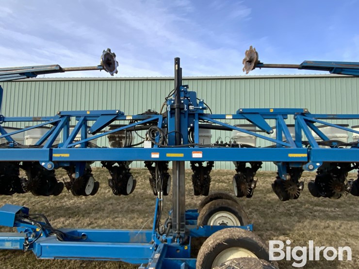 2005-kinze-3600-image-10