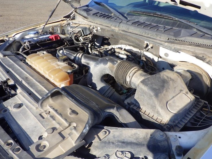 2020-ford-f150-image-8