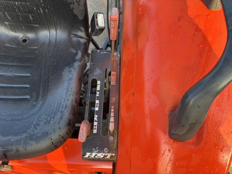 2017-kubota-l4701d-image-28