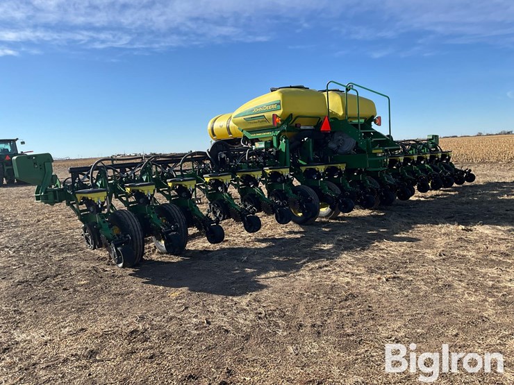 2006-john-deere-1770nt-ccs-image-7