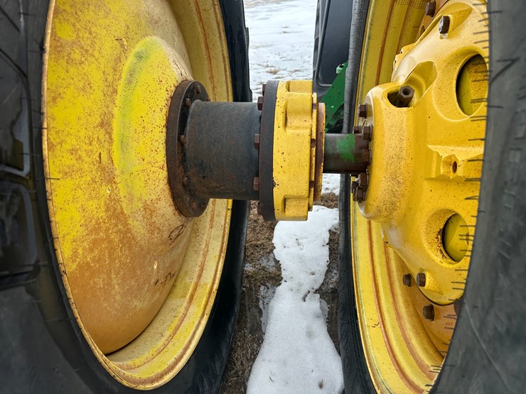 john-deere-8330-image-16
