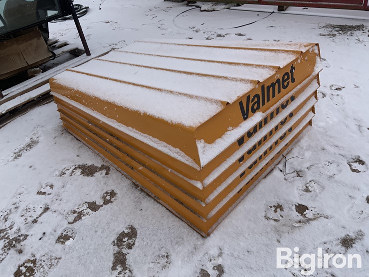 valmet-tractor-cab-&-hood-image-17