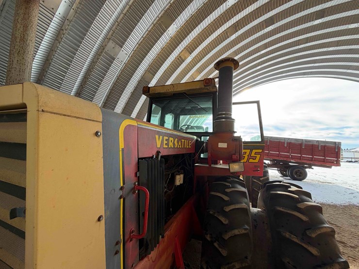 1979-versatile-835-image-9