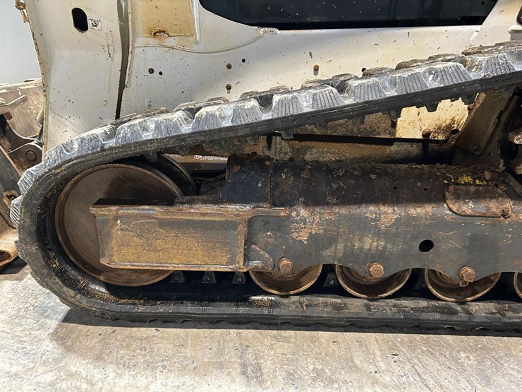 2016-bobcat-t590-image-17