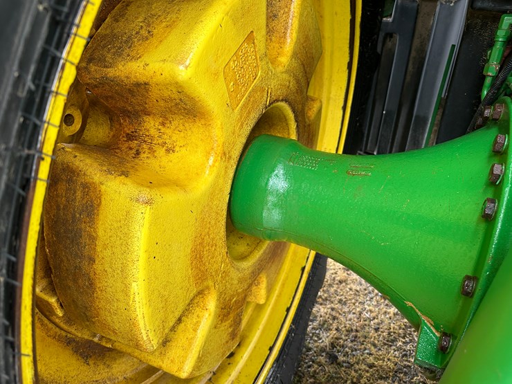 2012-john-deere-8310r-image-15