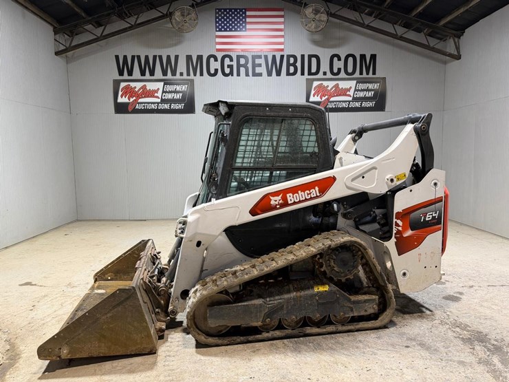 2020-bobcat-t64-image-1