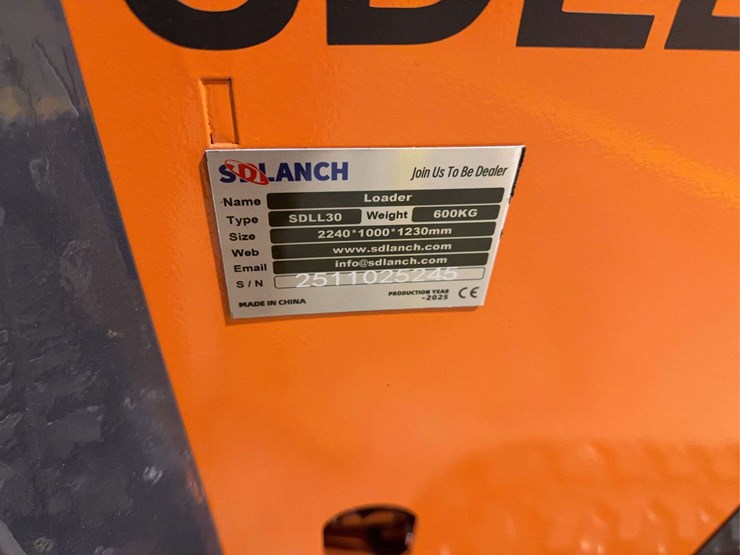 2025-sdlanch-sdll30-mini-skid-steer-image-11