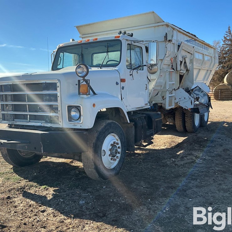 1999 INTERNATIONAL 2554