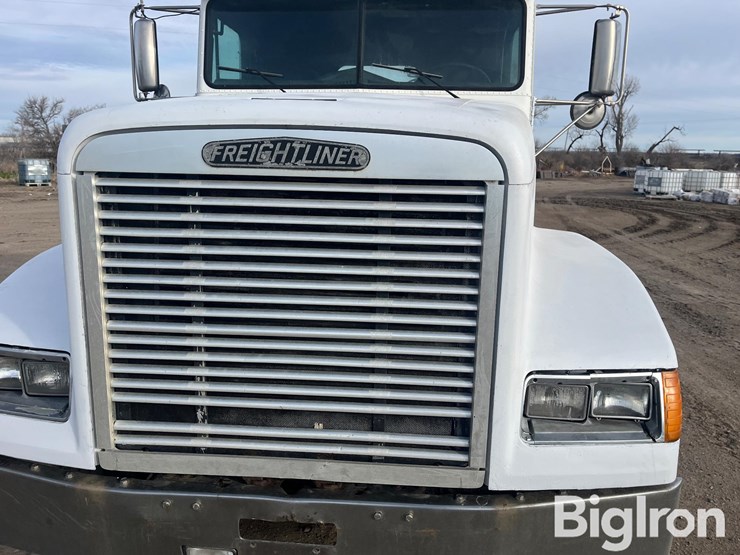 1995-freightliner-fld120-image-10