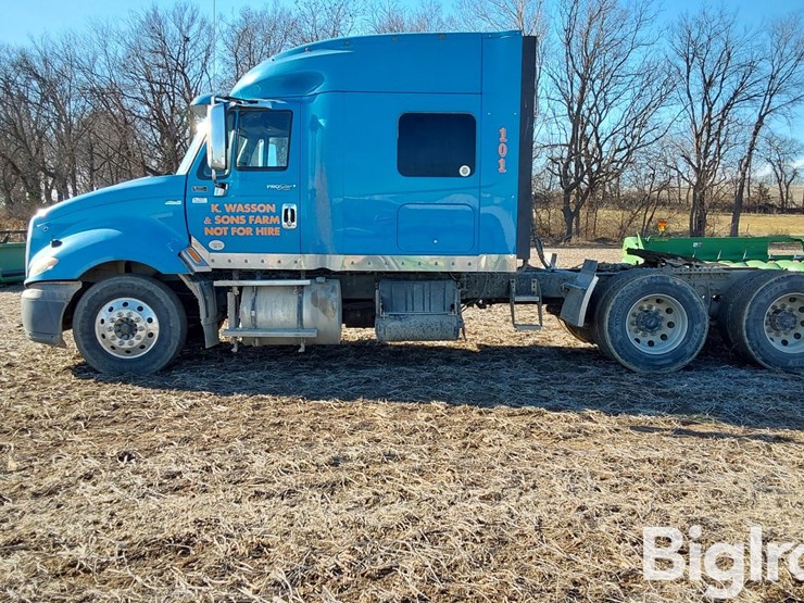 2014-international-prostar-image-8