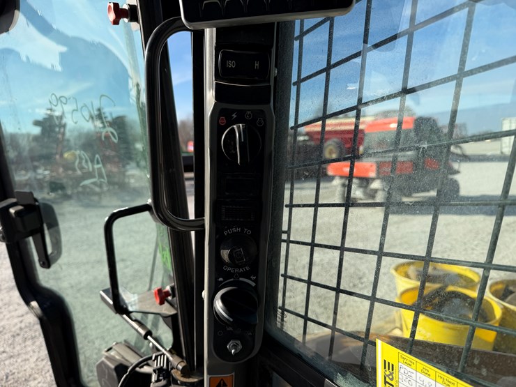 2022-case-tr310b-image-7