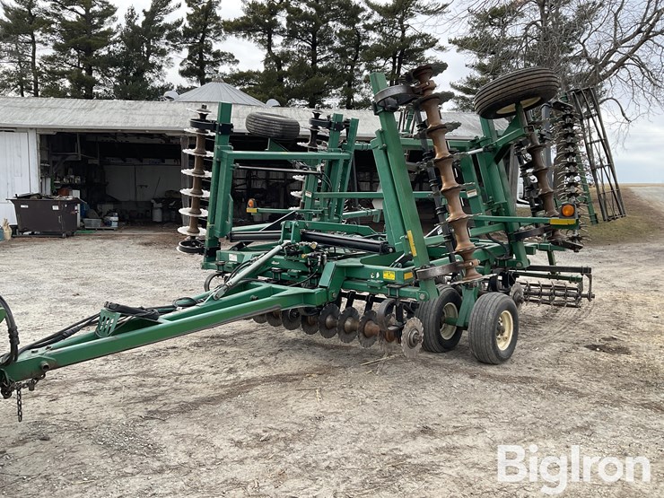 great-plains-2400tt-image-1