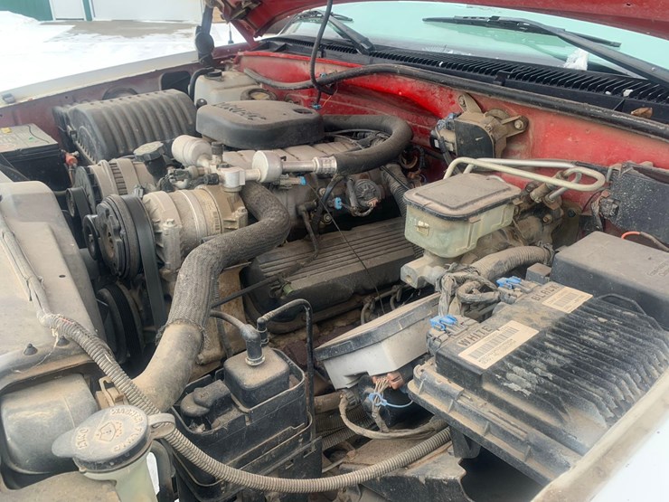 1999-chevrolet-3500-image-18