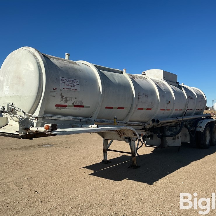 1962 Certified T/A Stainless Steel Tanker Trailer