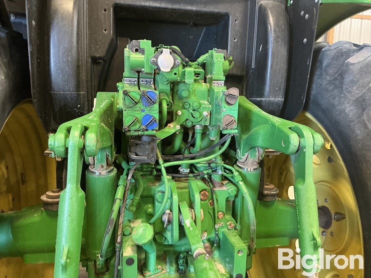 2014-john-deere-6140r-image-15