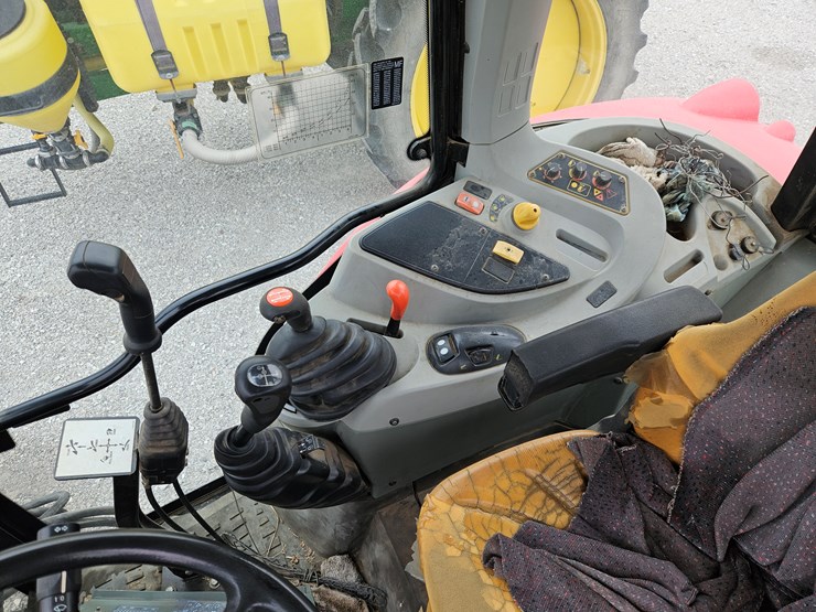 2004-massey-ferguson-5445-image-11