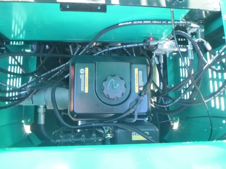 2025-agt-h15r-hydraulic-excavator-image-24