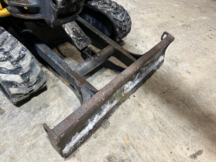 2017-deere-30g-image-12