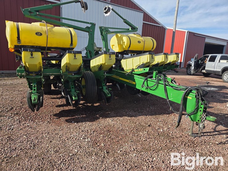 2012-john-deere-1760-image-1