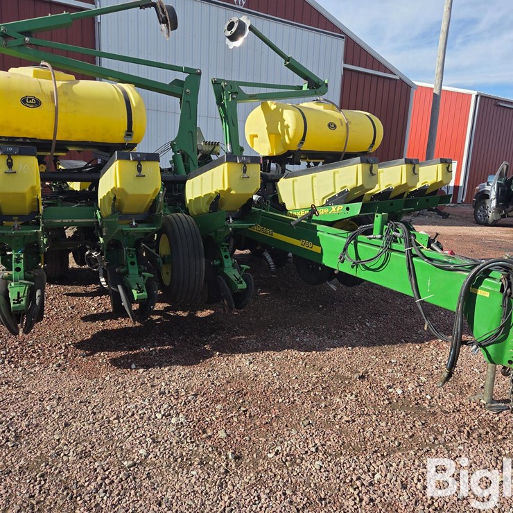 2012 JOHN DEERE 1760