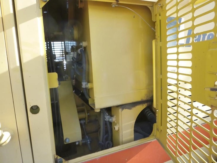 2006-komatsu-gd555-3c-image-41