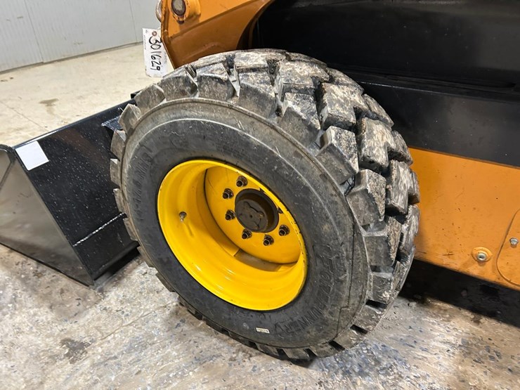 2020-case-sr240b-image-16