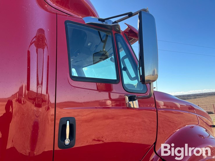 2015-international-prostar-image-11