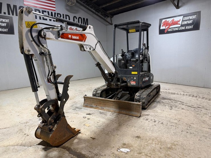 2023-bobcat-e35-image-2