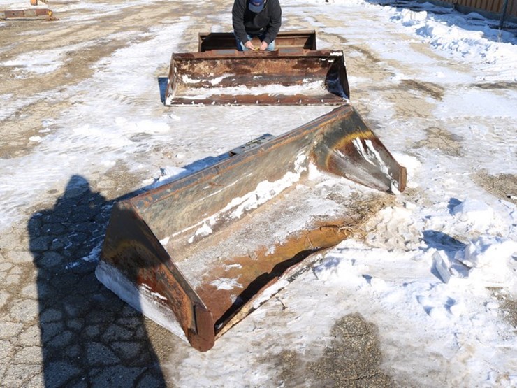 #4185-•-skid-steer-bucket-image-2
