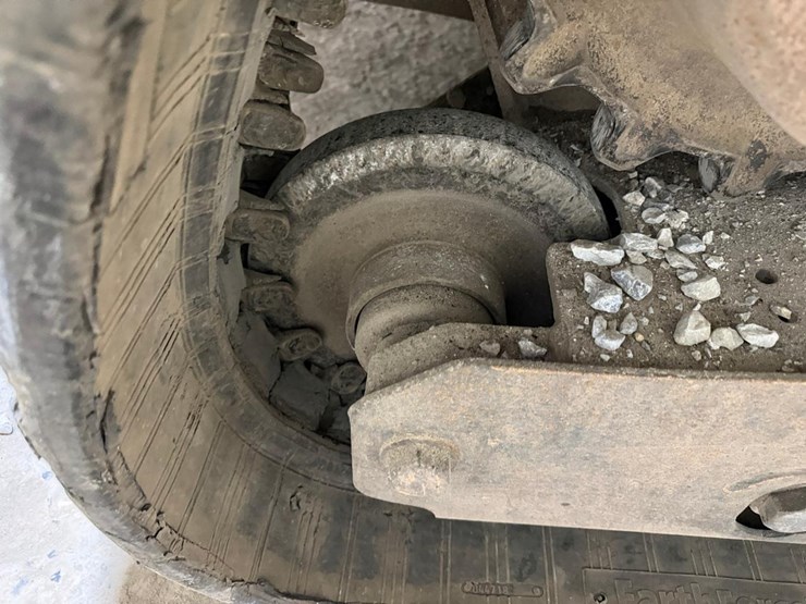 2016-bobcat-t870-image-47