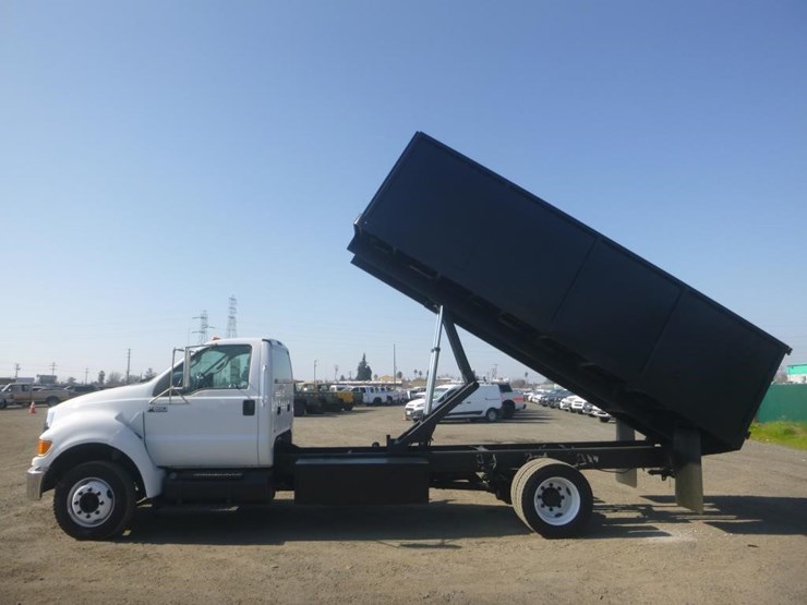 2013-ford-f650-image-7