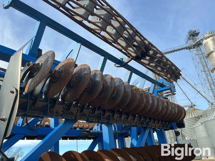 2016-landoll-7832-40-image-16