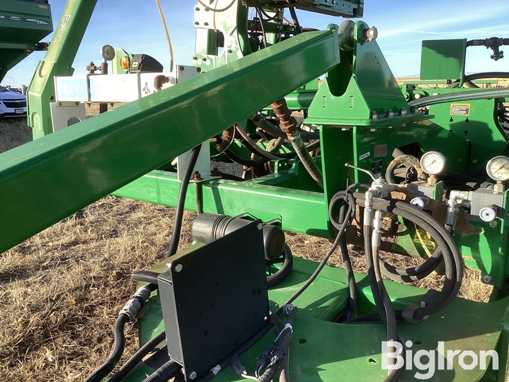 2013-john-deere-2510h-image-9