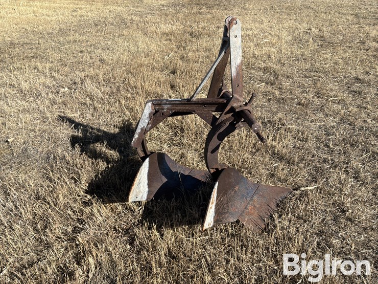 3-pt-2-bottom-plow-image-4