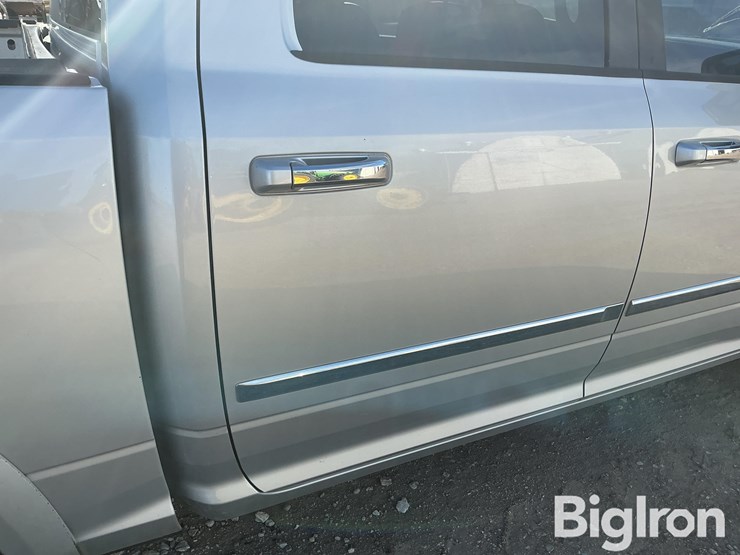 2014-ram-1500-laramie-image-11