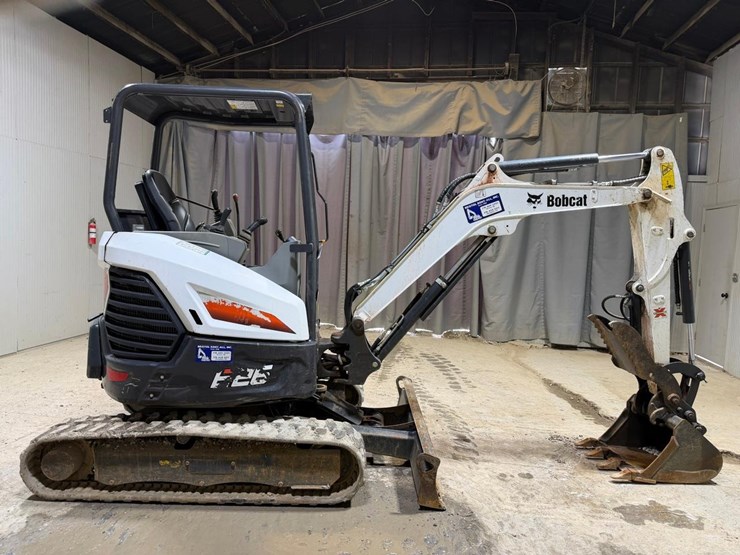 2021-bobcat-e26-image-6