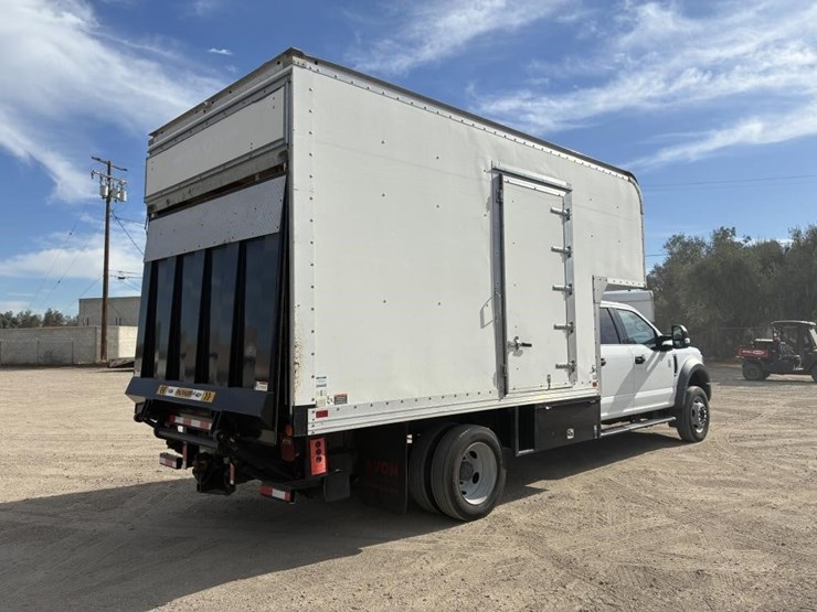 2017-ford-f550-xlt-image-3