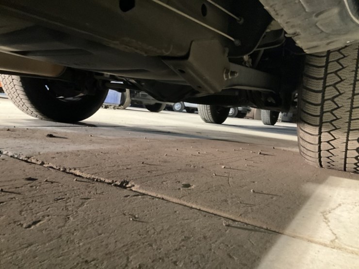 2015-chevrolet-tahoe-image-28